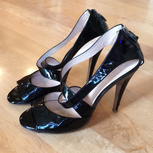 THEORY | Black Patent Leather Stiletto Pumps - Picture 2 of 14
